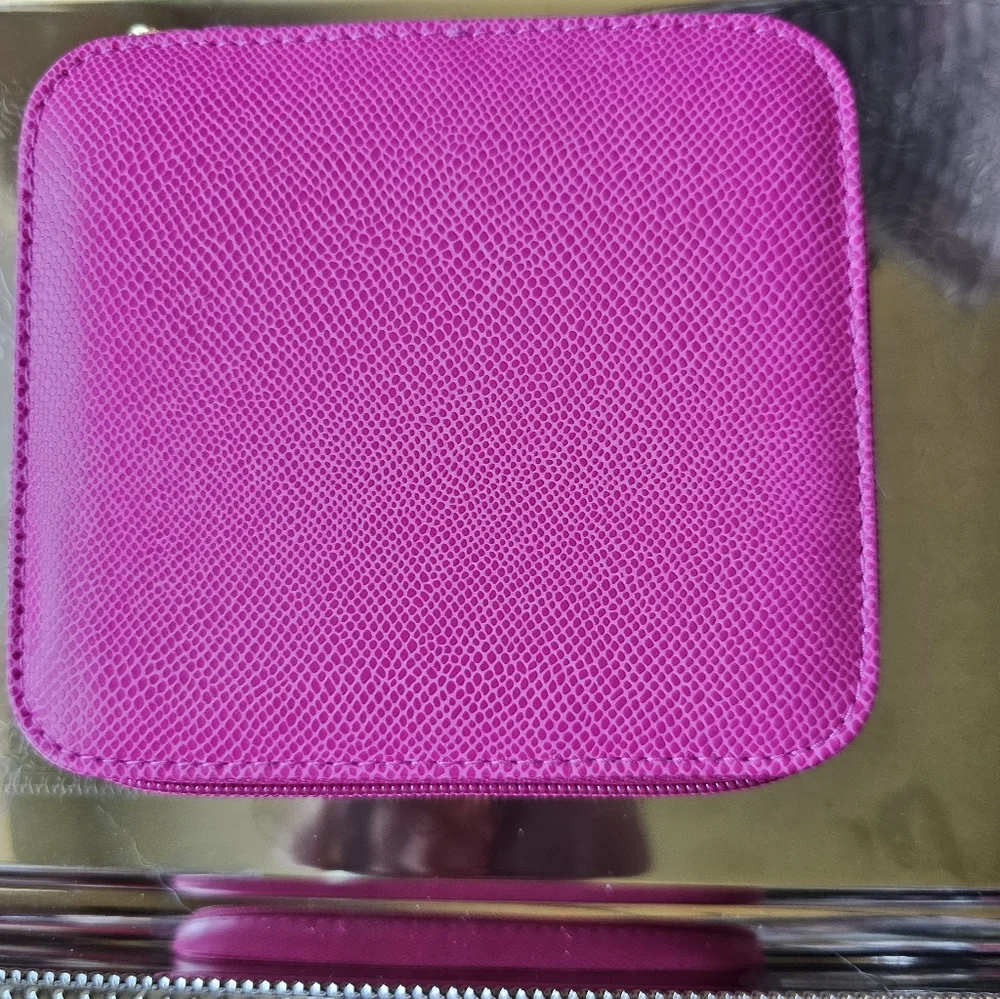 Estee Lauder this item